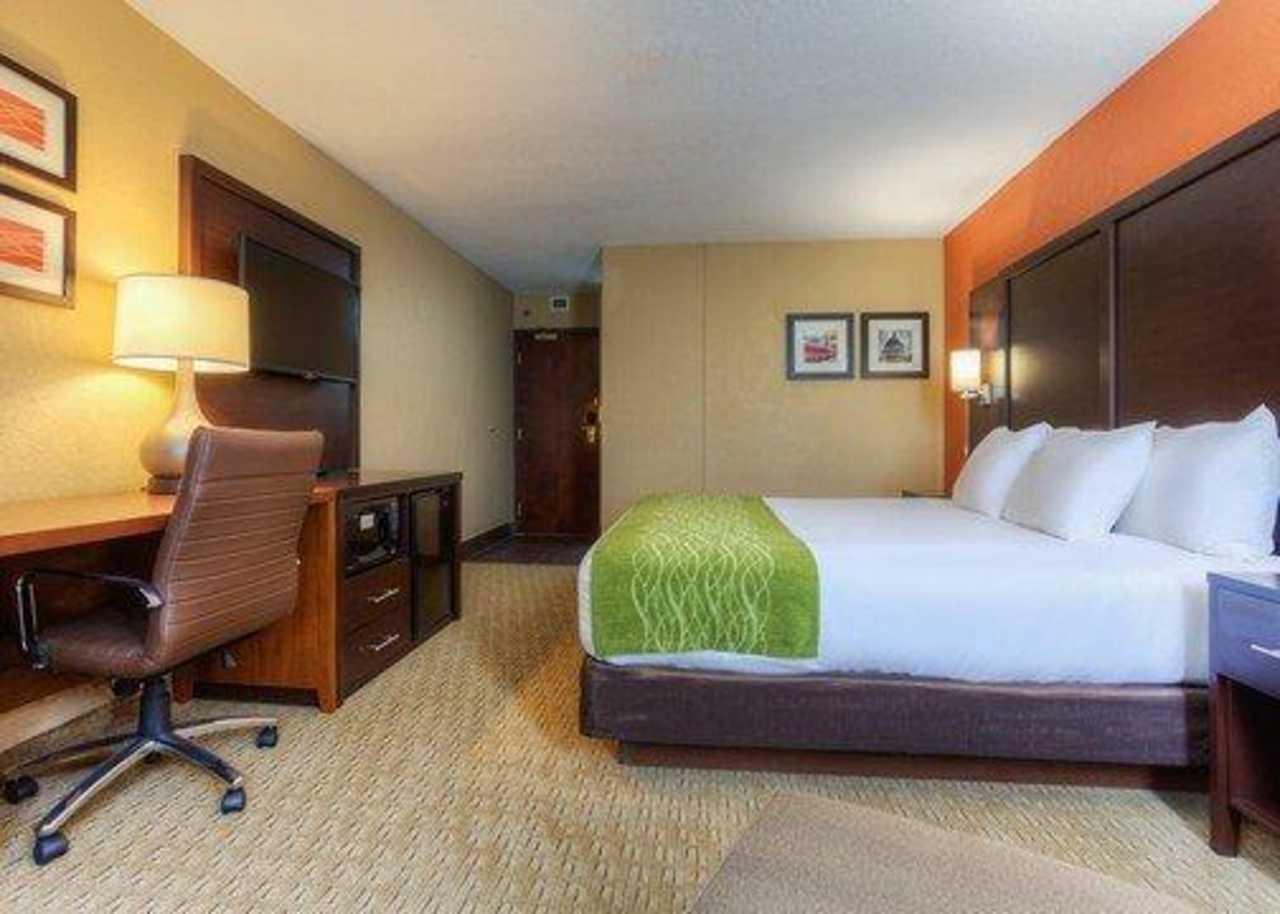 Comfort Inn & Suites Evansville Airport Exteriör bild