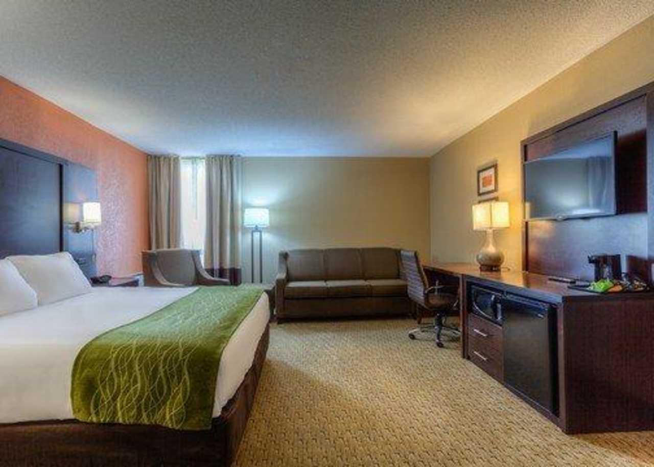 Comfort Inn & Suites Evansville Airport Exteriör bild