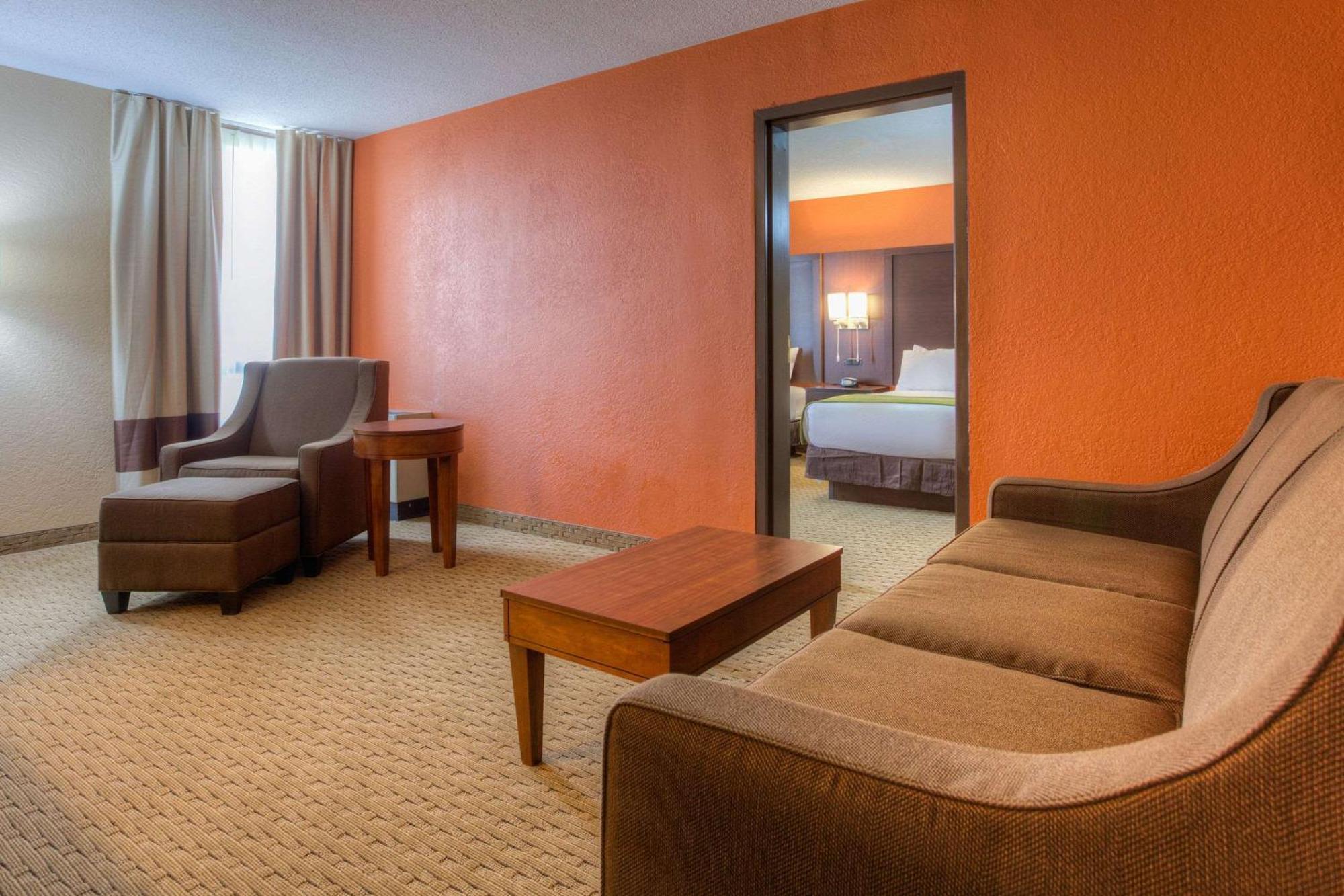 Comfort Inn & Suites Evansville Airport Exteriör bild