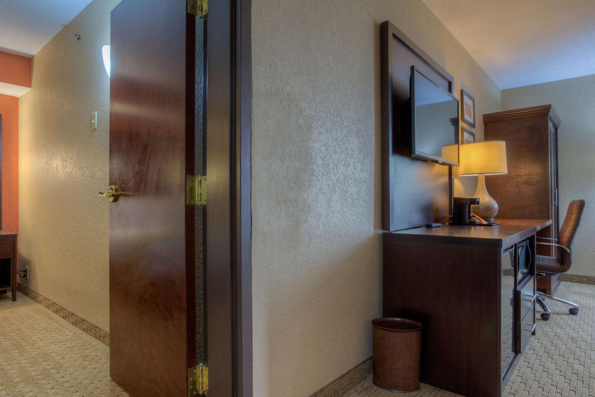 Comfort Inn & Suites Evansville Airport Exteriör bild