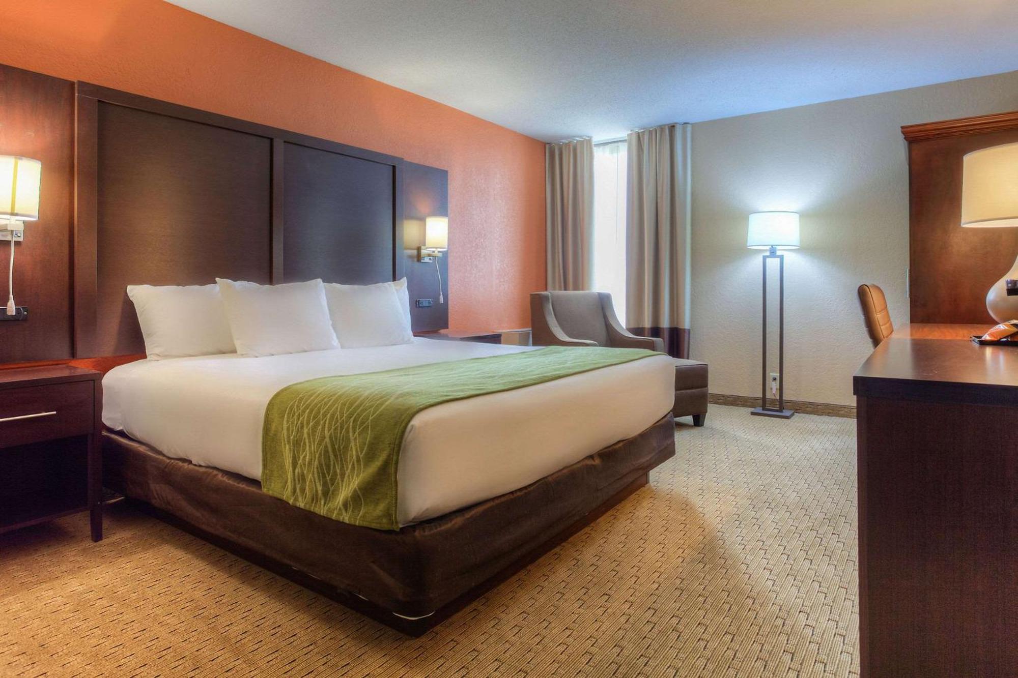 Comfort Inn & Suites Evansville Airport Exteriör bild