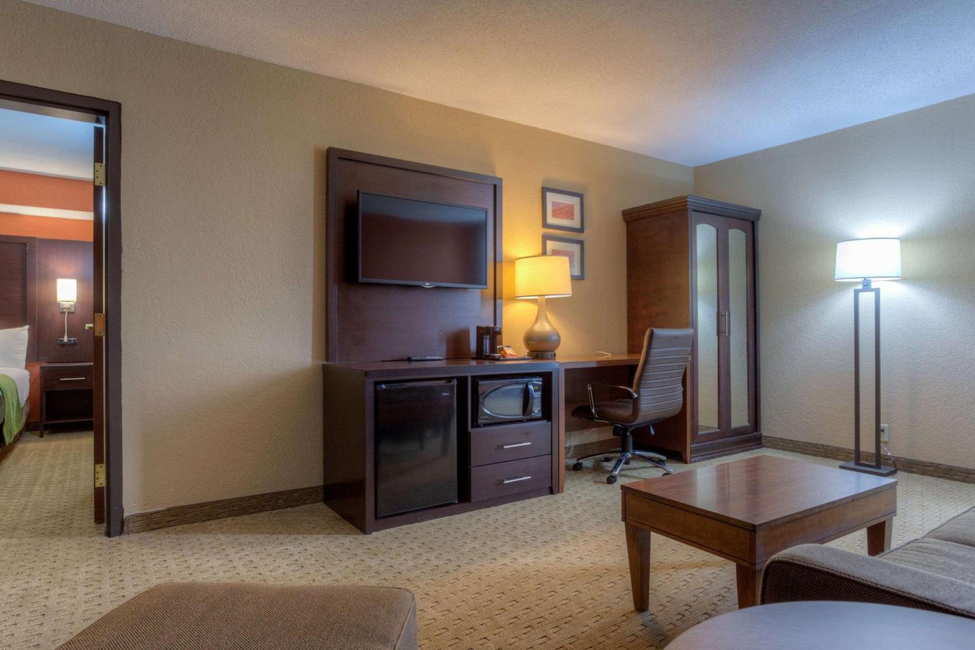 Comfort Inn & Suites Evansville Airport Exteriör bild