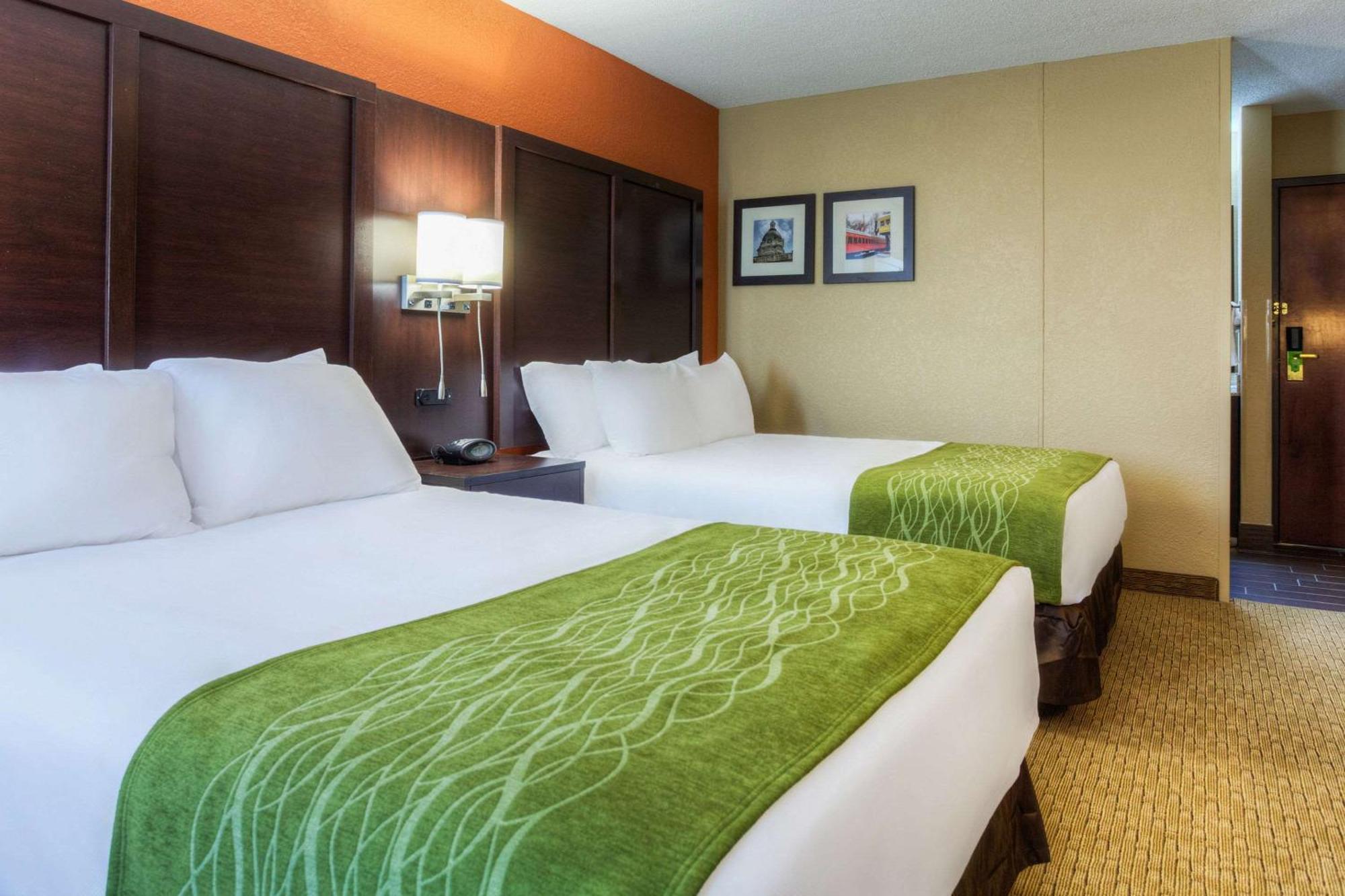 Comfort Inn & Suites Evansville Airport Exteriör bild