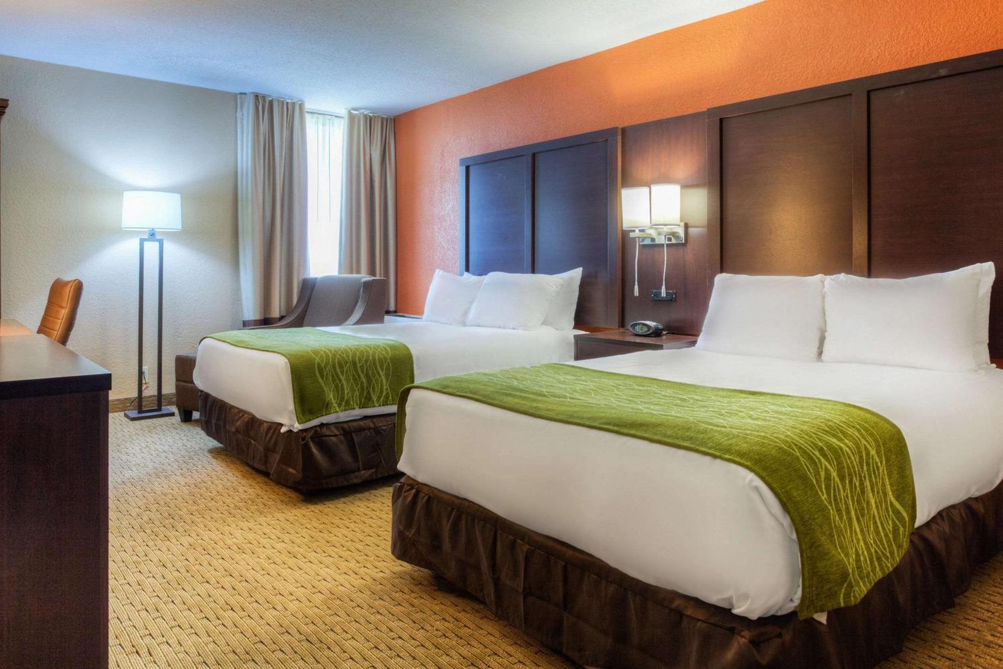 Comfort Inn & Suites Evansville Airport Exteriör bild