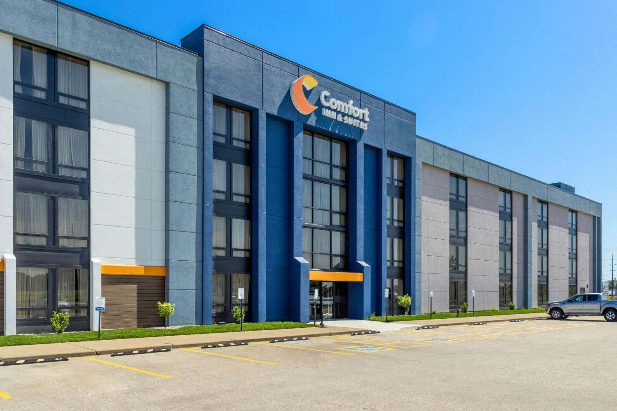 Comfort Inn & Suites Evansville Airport Exteriör bild