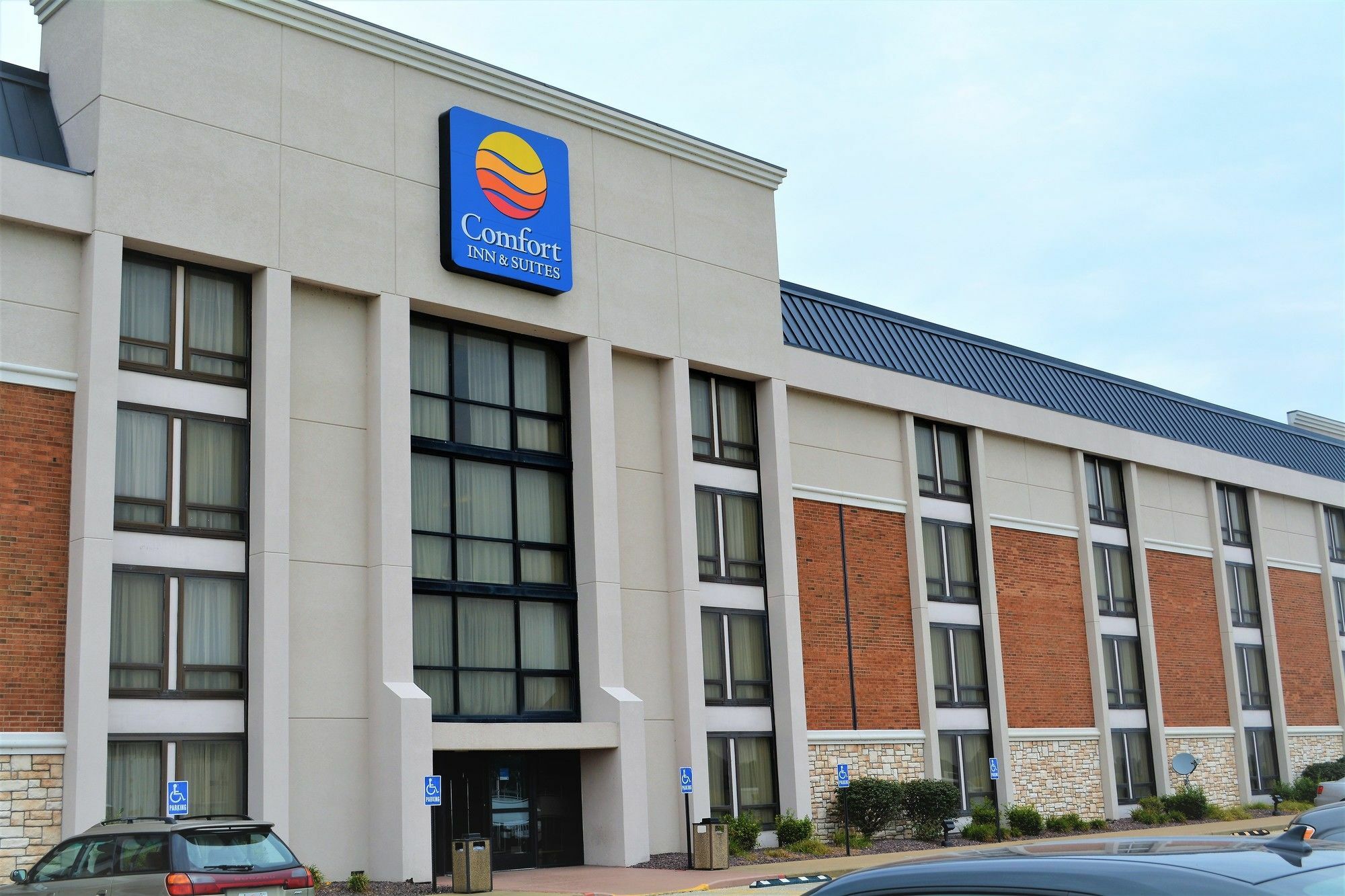 Comfort Inn & Suites Evansville Airport Exteriör bild